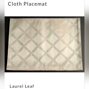 Set Of 4 Cream Patterned Elegant Lenox Laurel Leaf Placemats & Matching Napkins